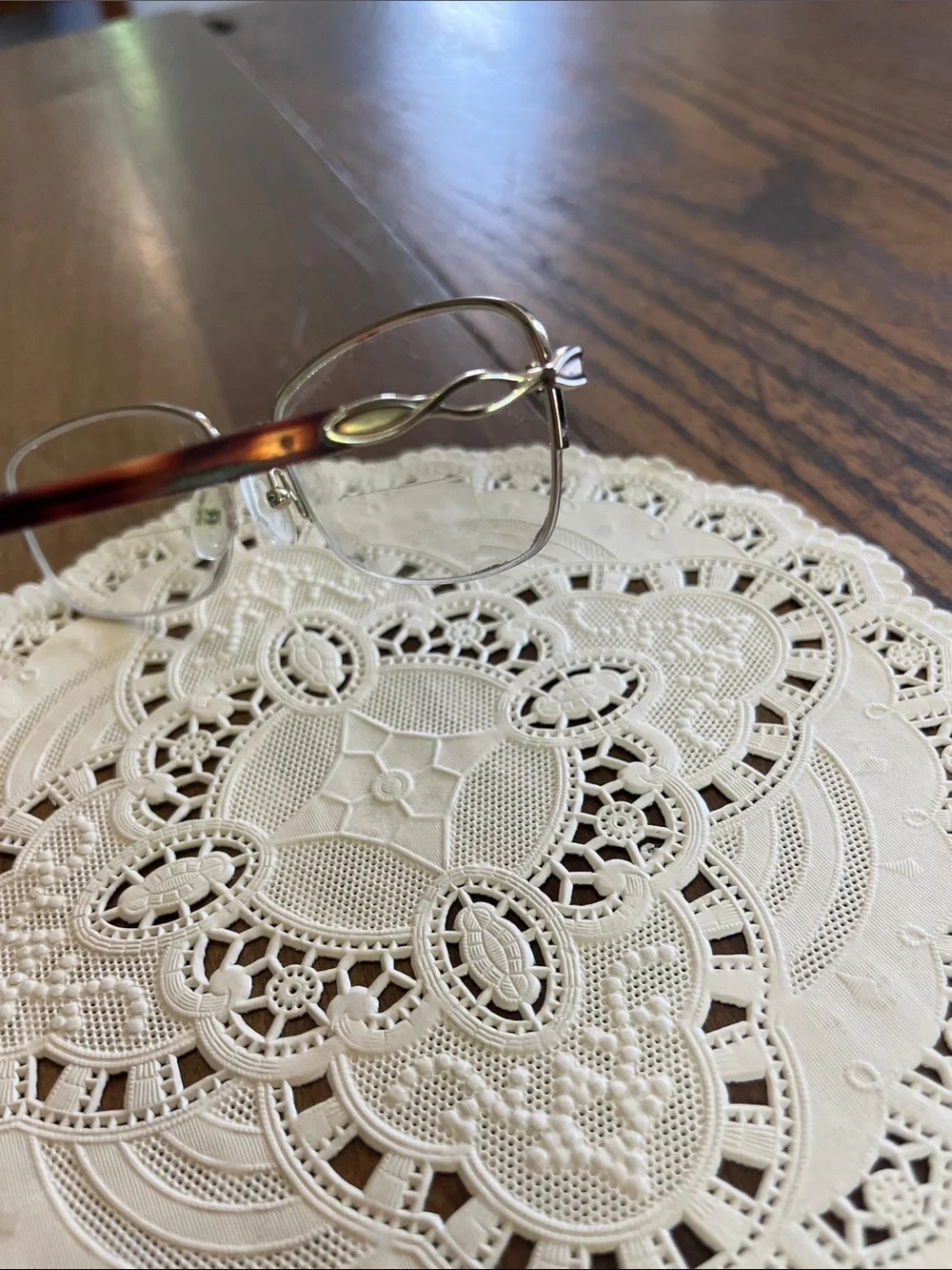 Vintage Tyra gold tinted eyeglasses